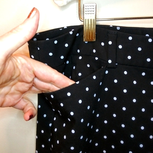 Elle Black & White Polka Dot Mid Rise Cropped Chinos - Picture 2 of 10